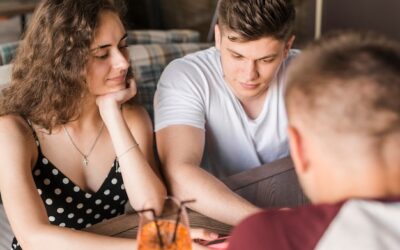 Jak nabrać pewności siebie w rozmowie z nieznajomymi?