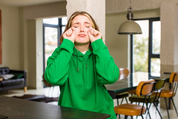 Jak poradzić sobie z nerwami i stresem w codziennym życiu?