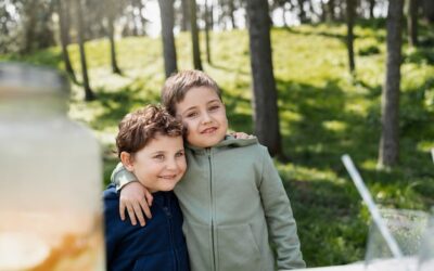 Jak wychować pewnego siebie chłopca bez niszczenia jego naturalnej wrażliwości?