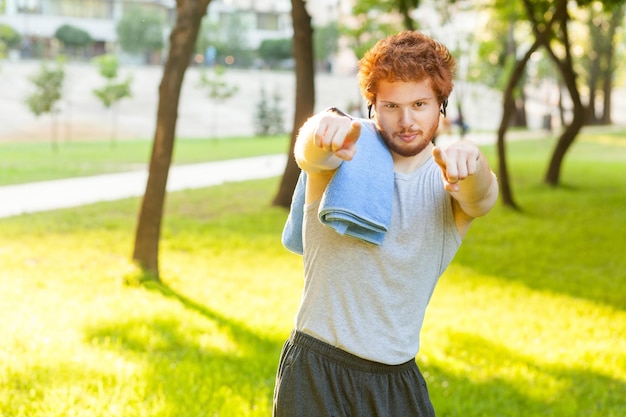 Jakie ćwiczenia pomogą nabrać pewności siebie?