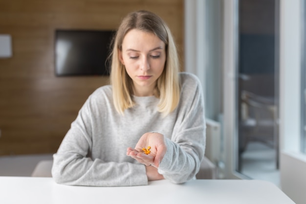 Które tabletki na nerwy bez recepty rzeczywiście pomagają?