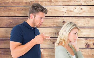 Czym jest zdrada w związku i gdzie zaczyna się przekraczanie granic?