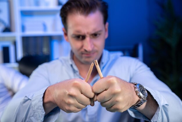 Jak walczyć z brakiem pewności siebie w codziennych sytuacjach?