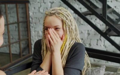 Jakie są objawy i przyczyny powstawania nerwicy?